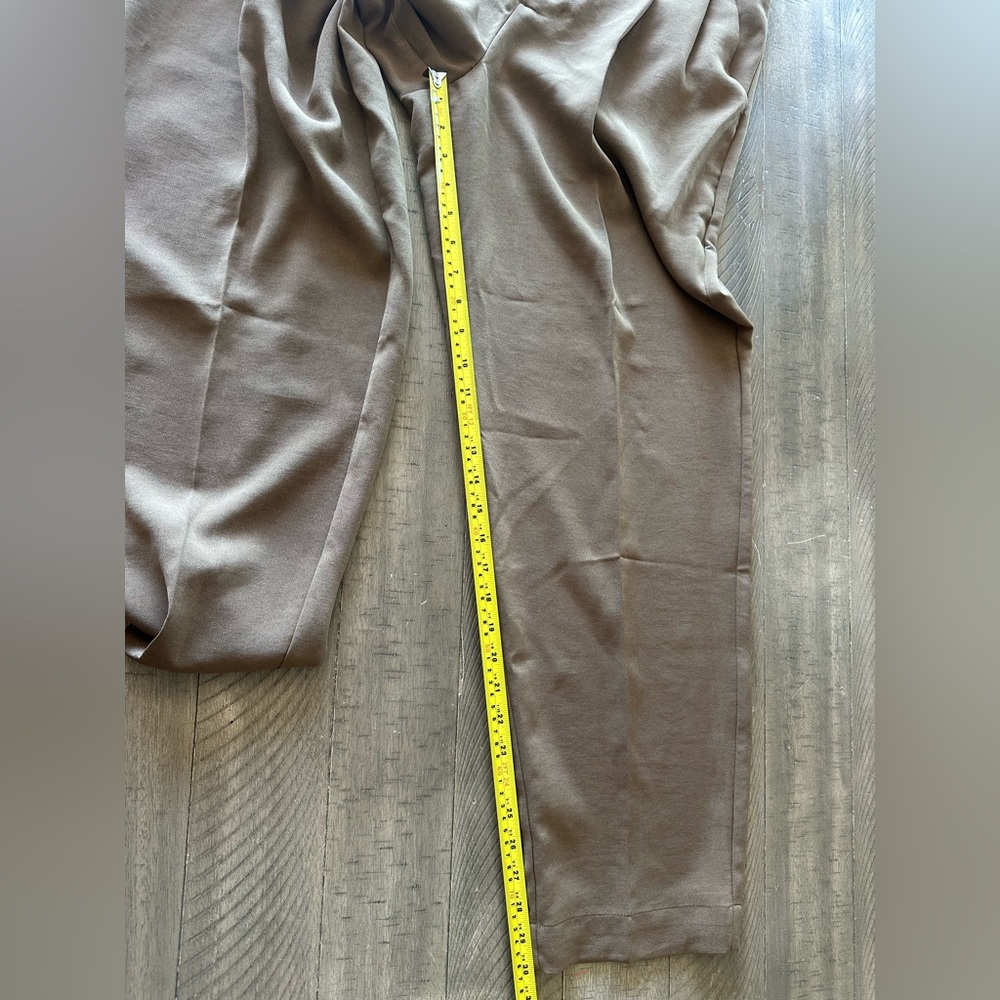 Madewell Tall Pleated Tapered-Leg Pants in Easy Going Crepe Light Roast Size 8T - Picture 14 of 16